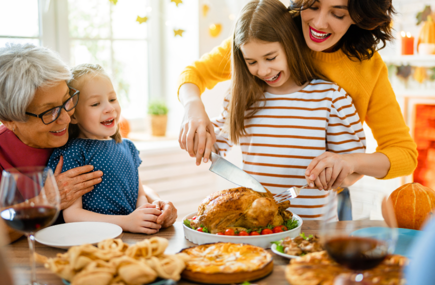 10 Ways to Save this Holiday